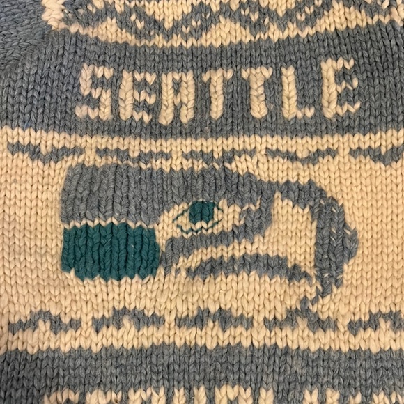 Handmade Knitted Vintage wool Seahawks zip up cardigan sweater - Picture 4 of 11